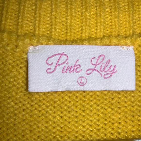 Pink Lily daisy embroidered sweater Sz L scoop neck - Picture 2 of 5